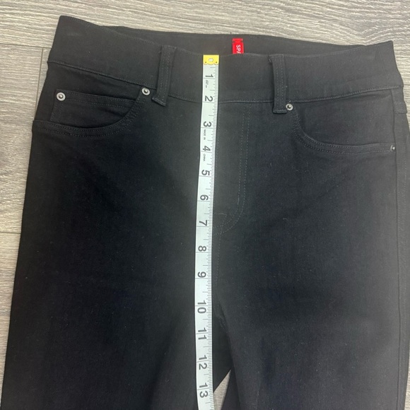 SPANXshape™ EveryWear Black Flare Jeans Size Small - Picture 12 of 15